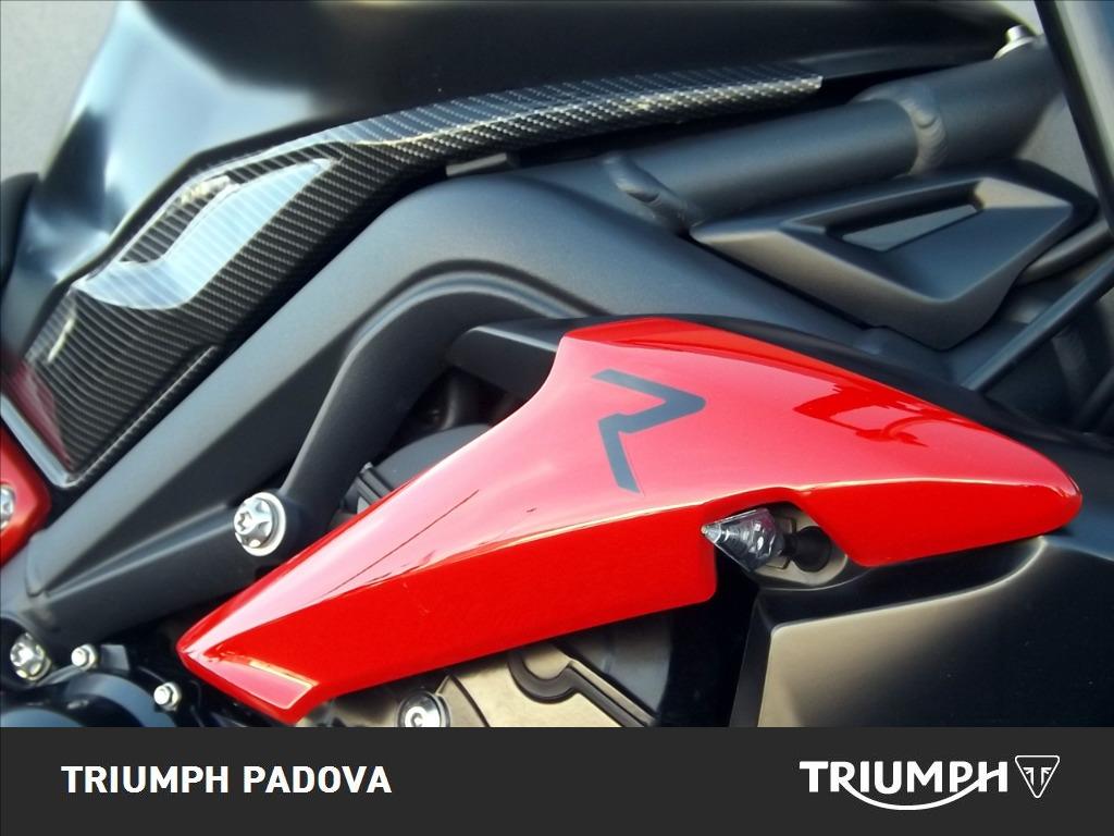 TRIUMPH Street Triple 675 R
