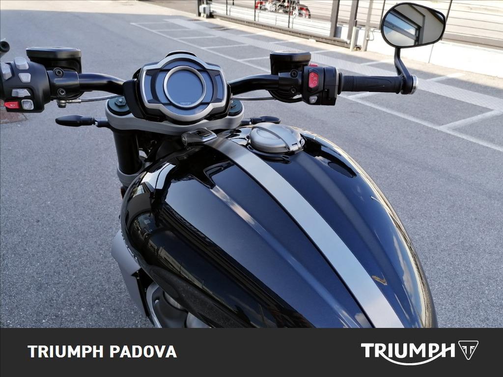 TRIUMPH Rocket III 2500 R