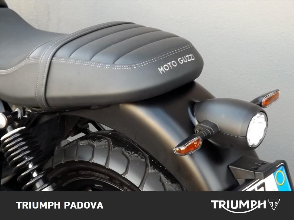 MOTO GUZZI V7 850 Stone Abs