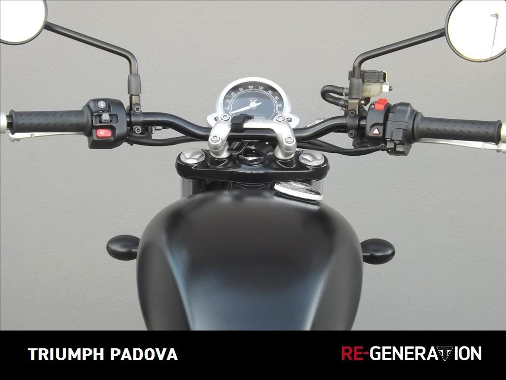 TRIUMPH Street Twin 900 