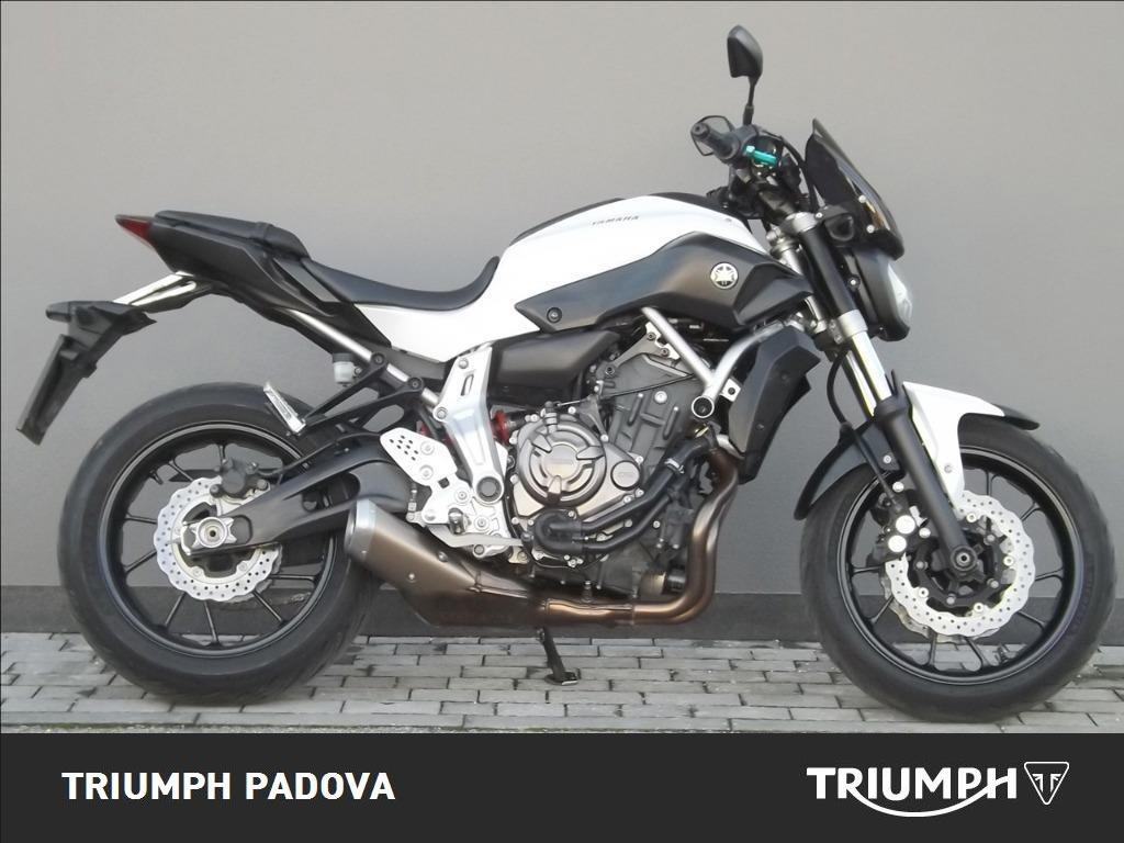 YAMAHA MT-07 690 