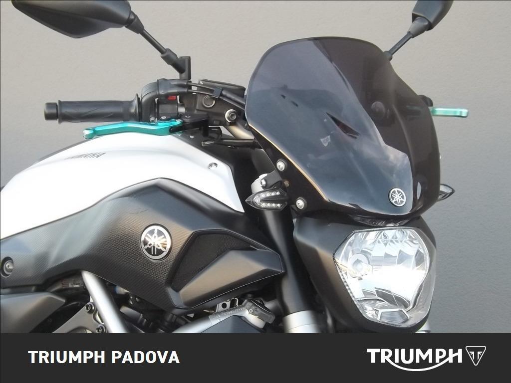 YAMAHA MT-07 690 