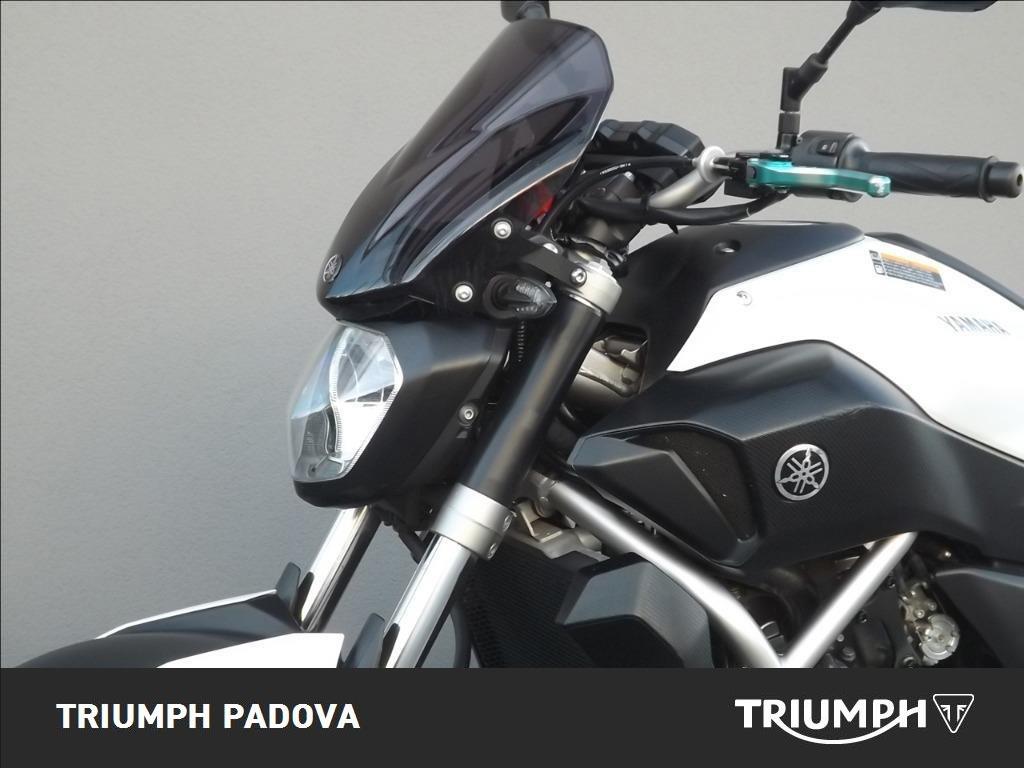 YAMAHA MT-07 690 