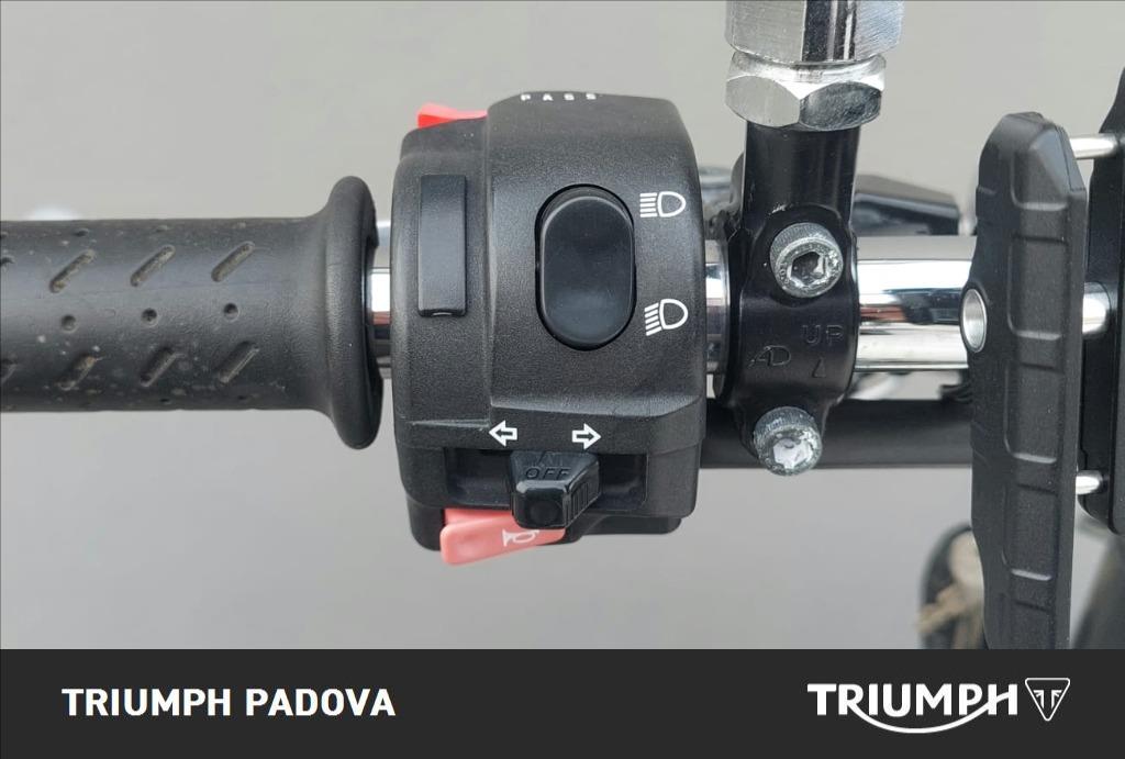 TRIUMPH Bonneville 865 SE