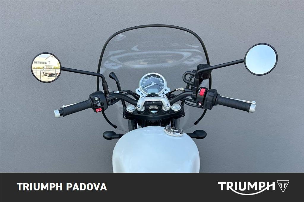 TRIUMPH Street Twin 900 