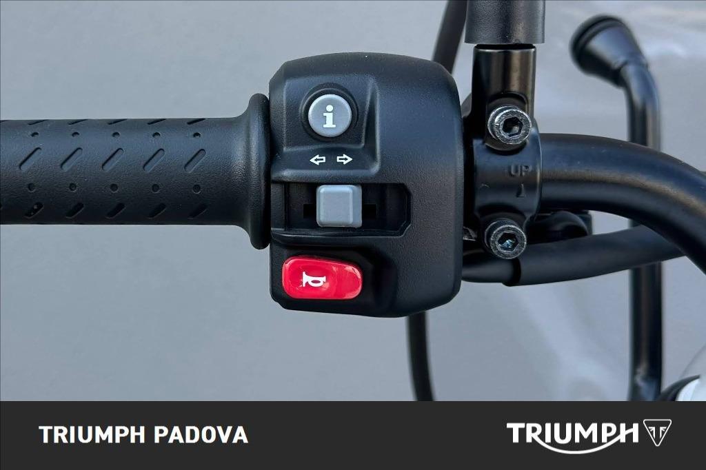 TRIUMPH Street Twin 900 