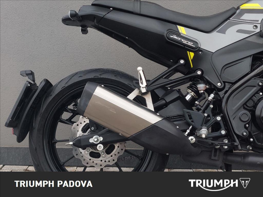 BENELLI Leoncino 250 E5