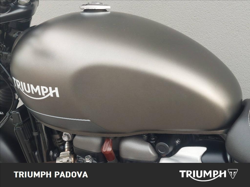 TRIUMPH Street Twin 900 