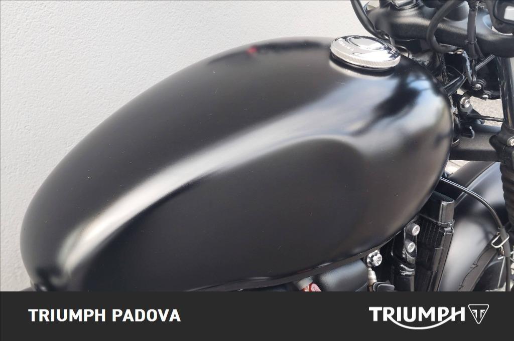 TRIUMPH Bonneville 1200 Bobber Black E4
