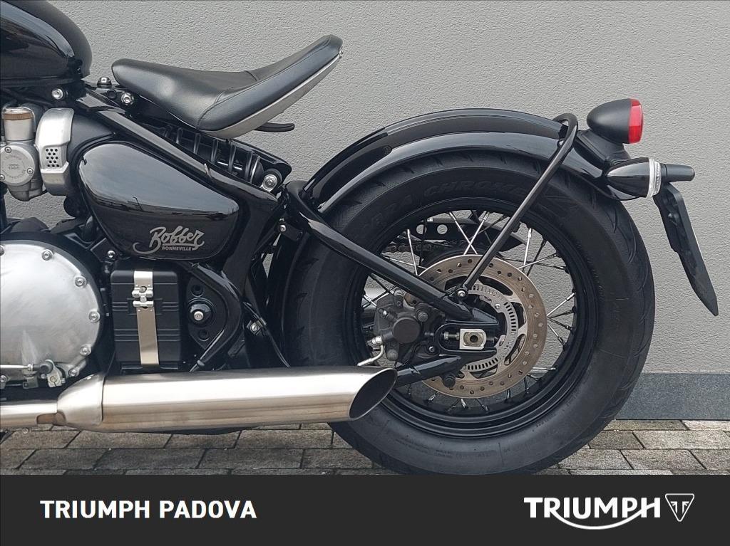 TRIUMPH Bonneville 1200 Bobber E4