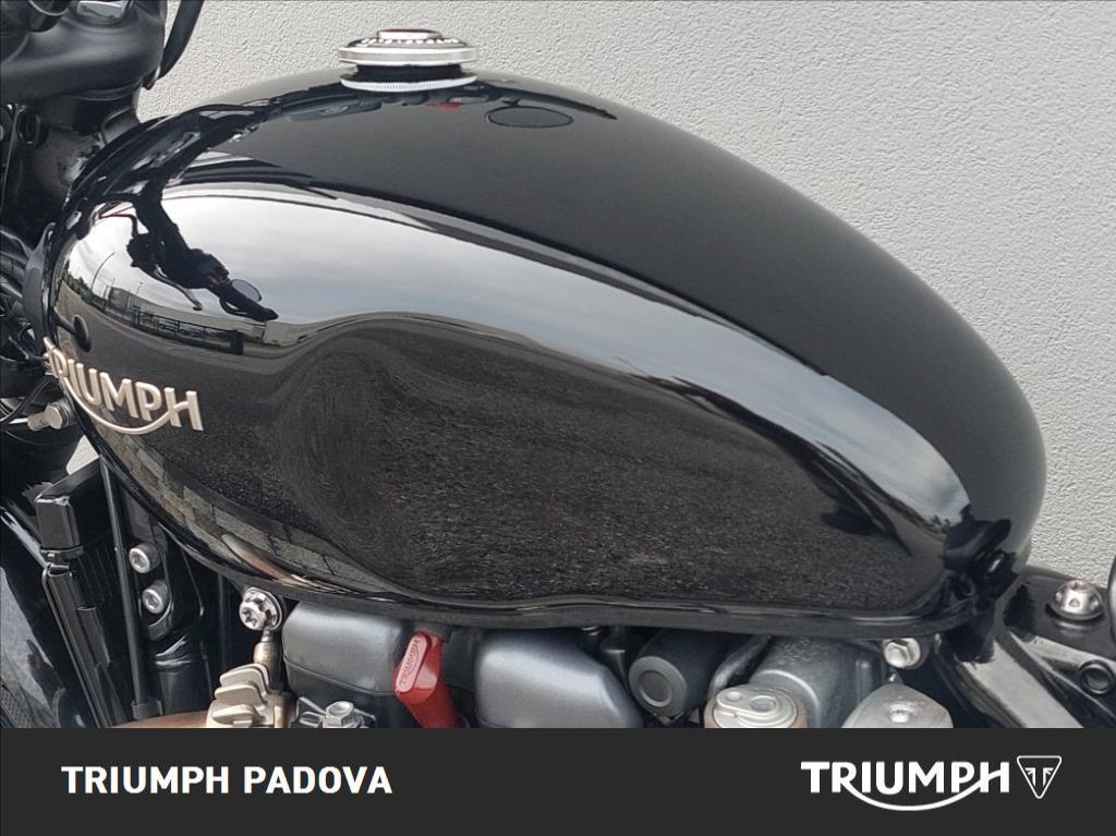 TRIUMPH Bonneville 1200 Bobber E4