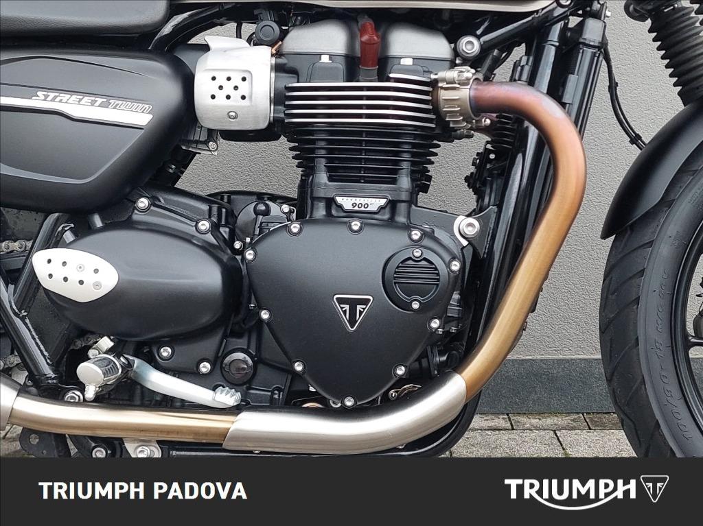 TRIUMPH Street Twin 900 