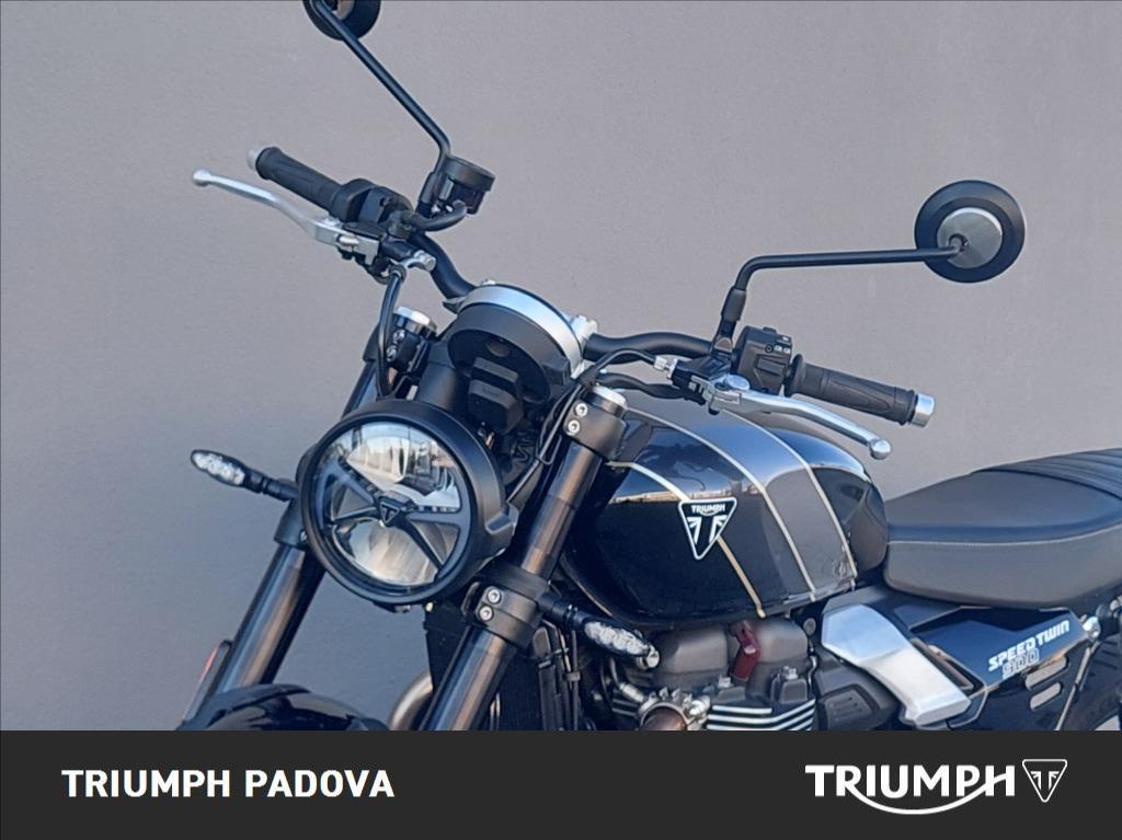 TRIUMPH Speed Twin 900 Phantom Black/Aurum Gold Abs