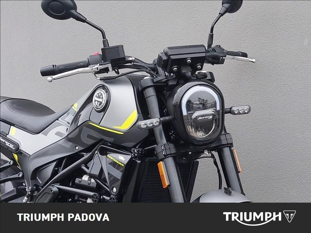 BENELLI Leoncino 250 E5