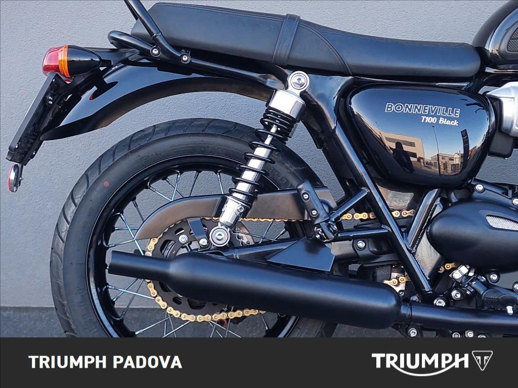 TRIUMPH Bonneville 900 T100 Black