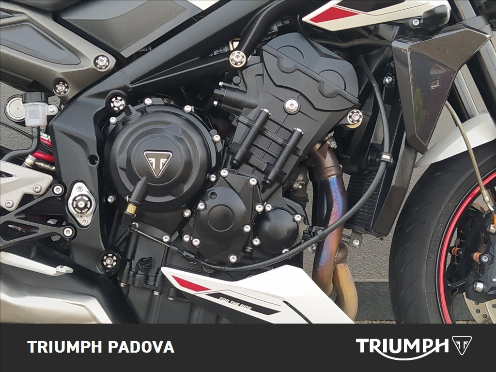 TRIUMPH Street Triple 765 R