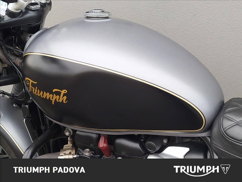 TRIUMPH Street Twin 900 