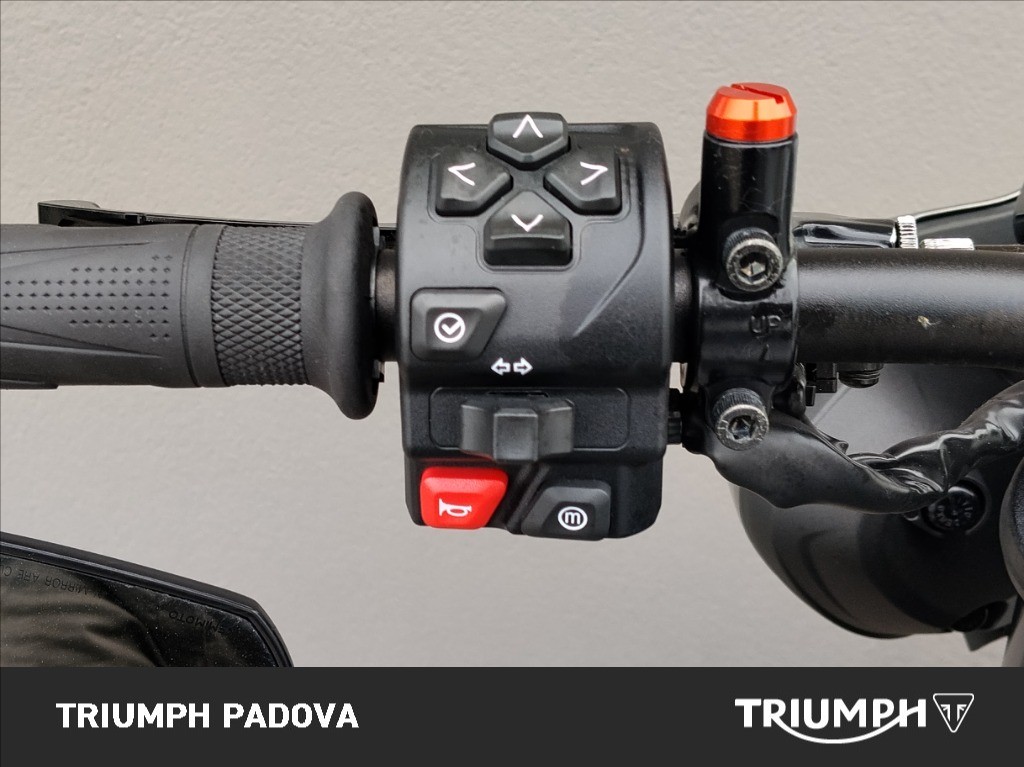 TRIUMPH Street Triple 765 R