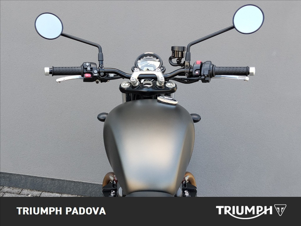 TRIUMPH Street Twin 900 