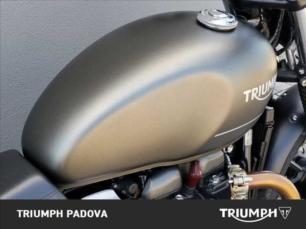 TRIUMPH Street Twin 900 