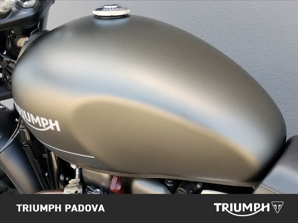 TRIUMPH Street Twin 900 