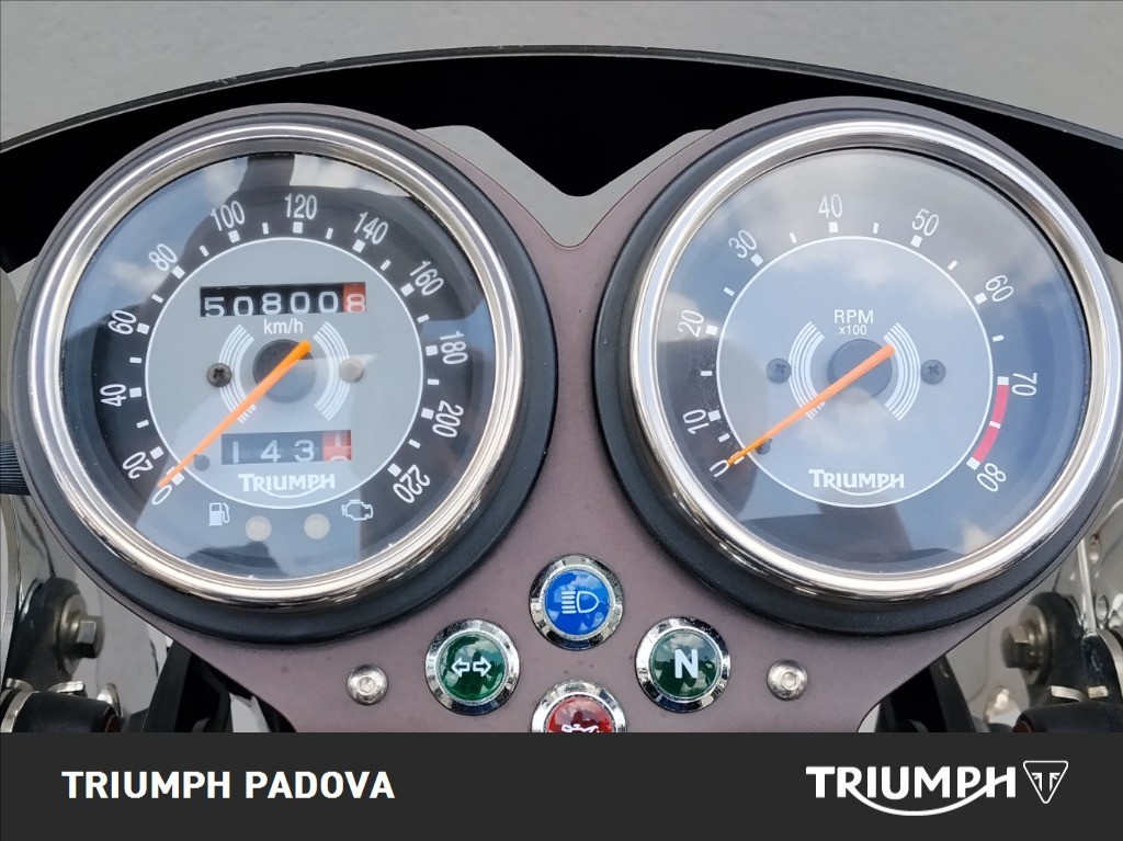 TRIUMPH Bonneville 865 SE