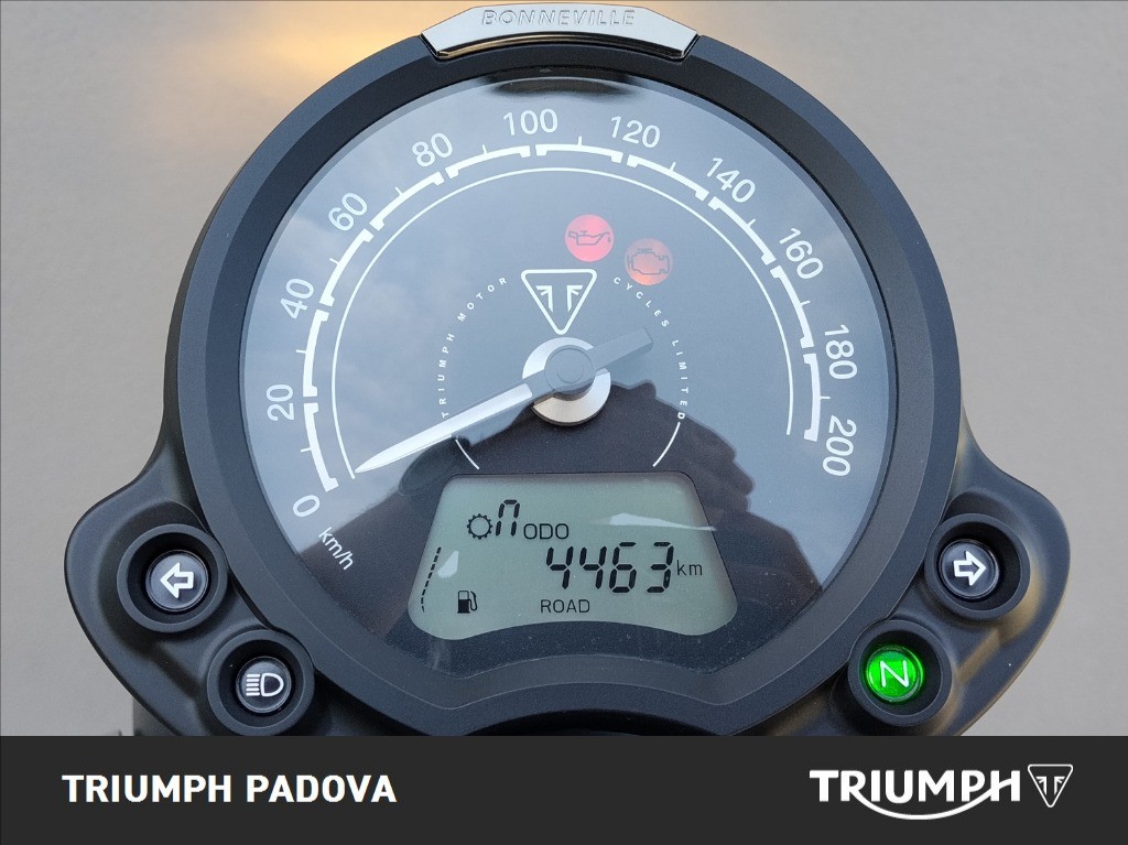 TRIUMPH Street Twin 900 