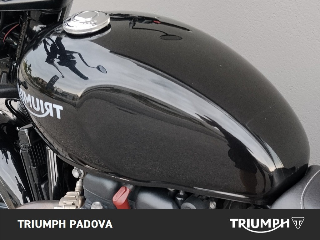 TRIUMPH Street Twin 900 