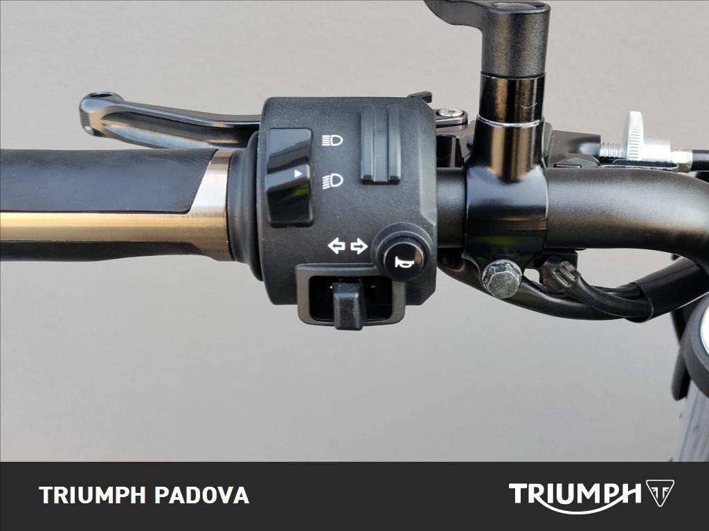 YAMAHA MT-07 690 dep.A2 Abs