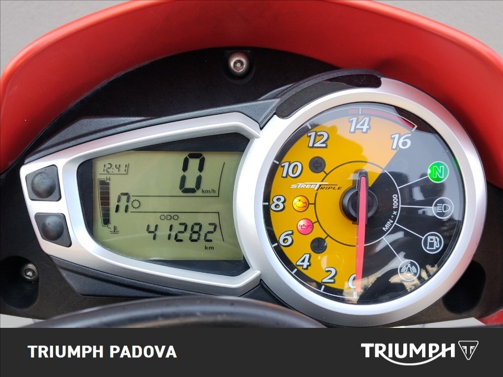 TRIUMPH Street Triple 675 R