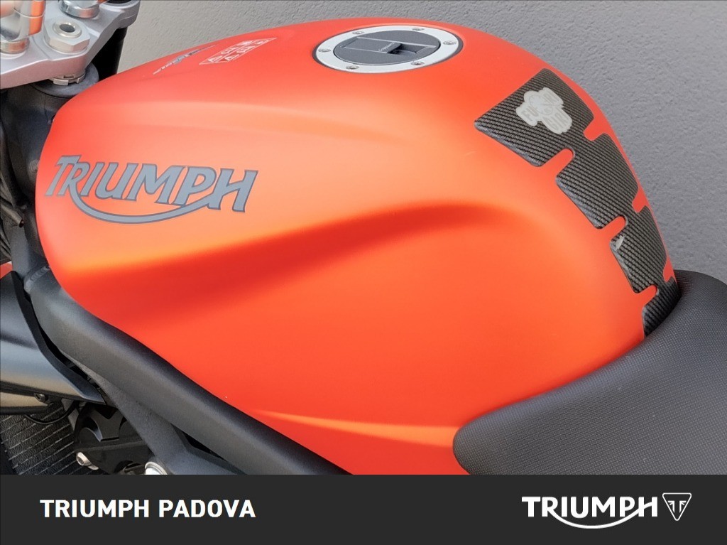 TRIUMPH Street Triple 675 R