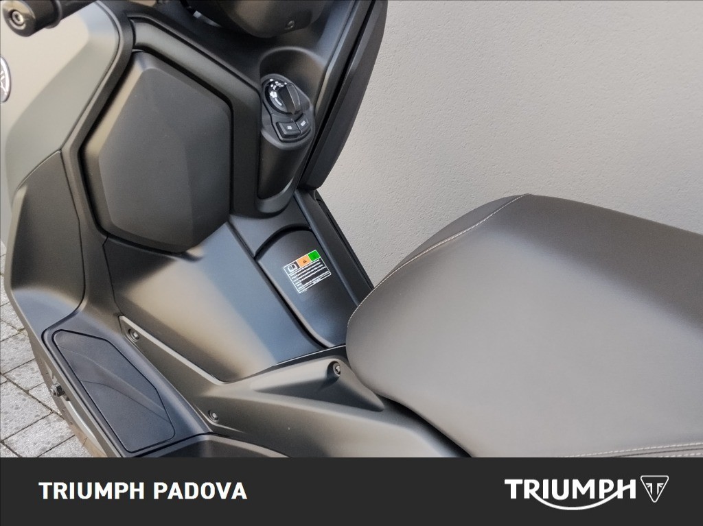 YAMAHA X-Max 300 Abs