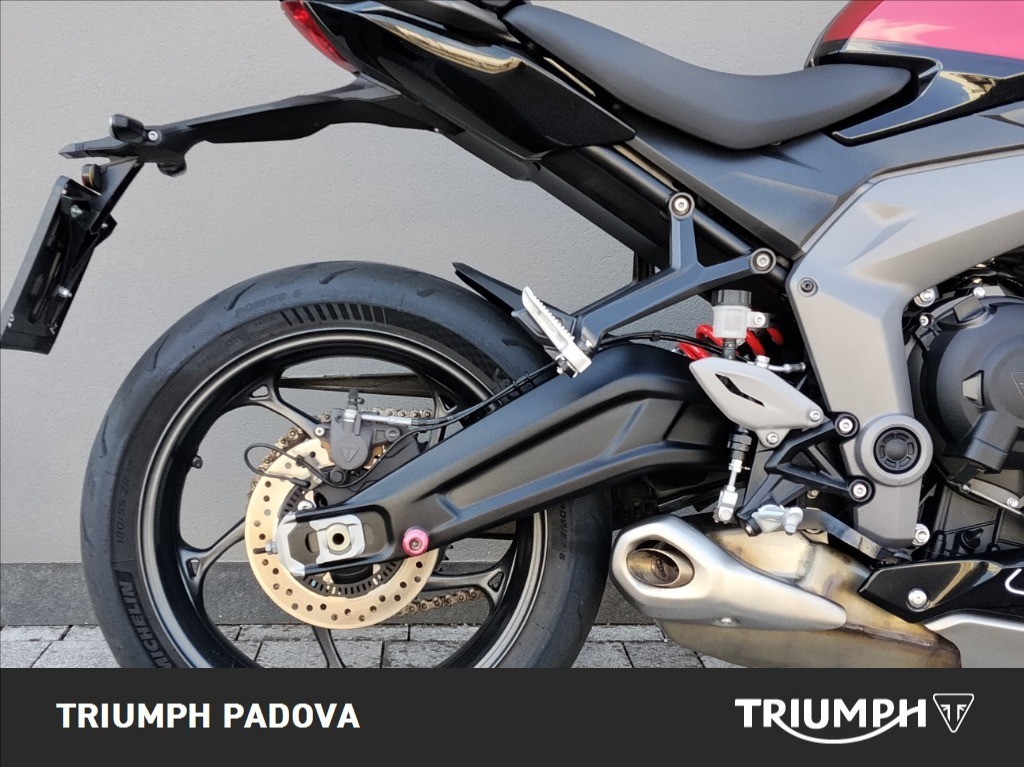 TRIUMPH Daytona 660 Abs