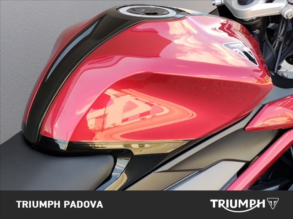 TRIUMPH Daytona 660 Abs