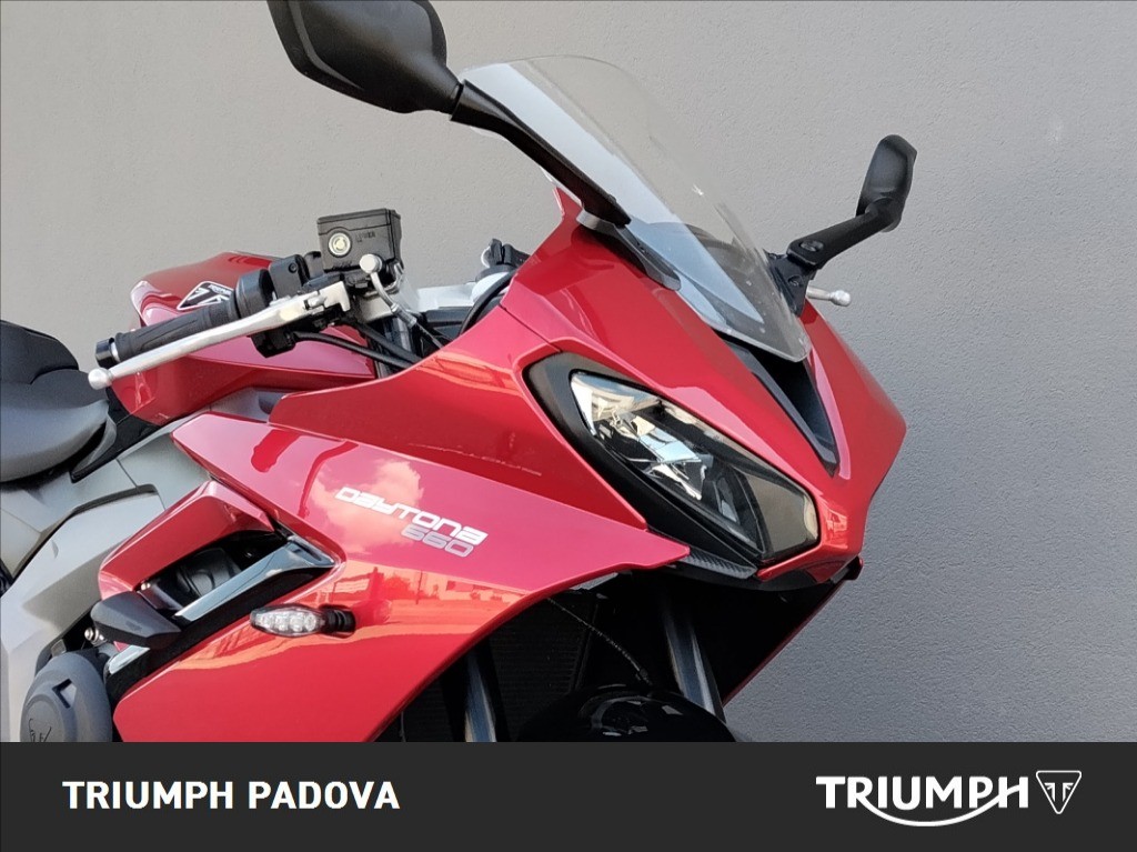 TRIUMPH Daytona 660 Abs