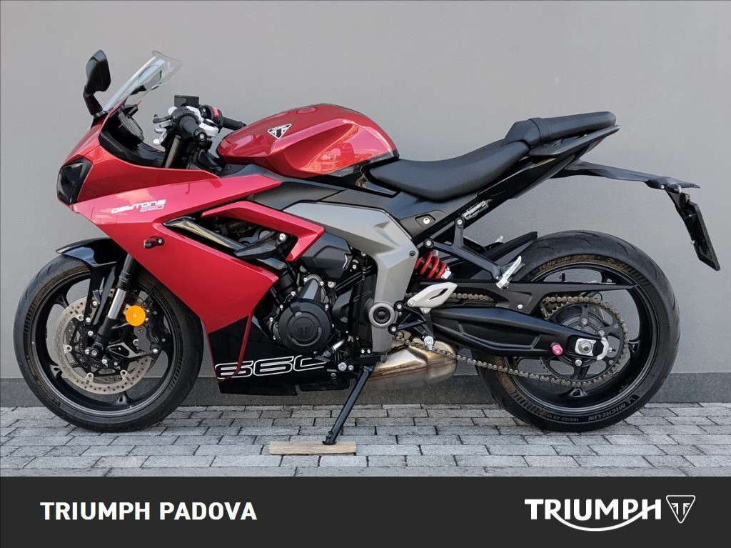TRIUMPH Daytona 660 Abs