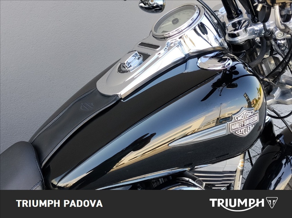 HARLEY-DAVIDSON Dyna Fat Bob 1584 