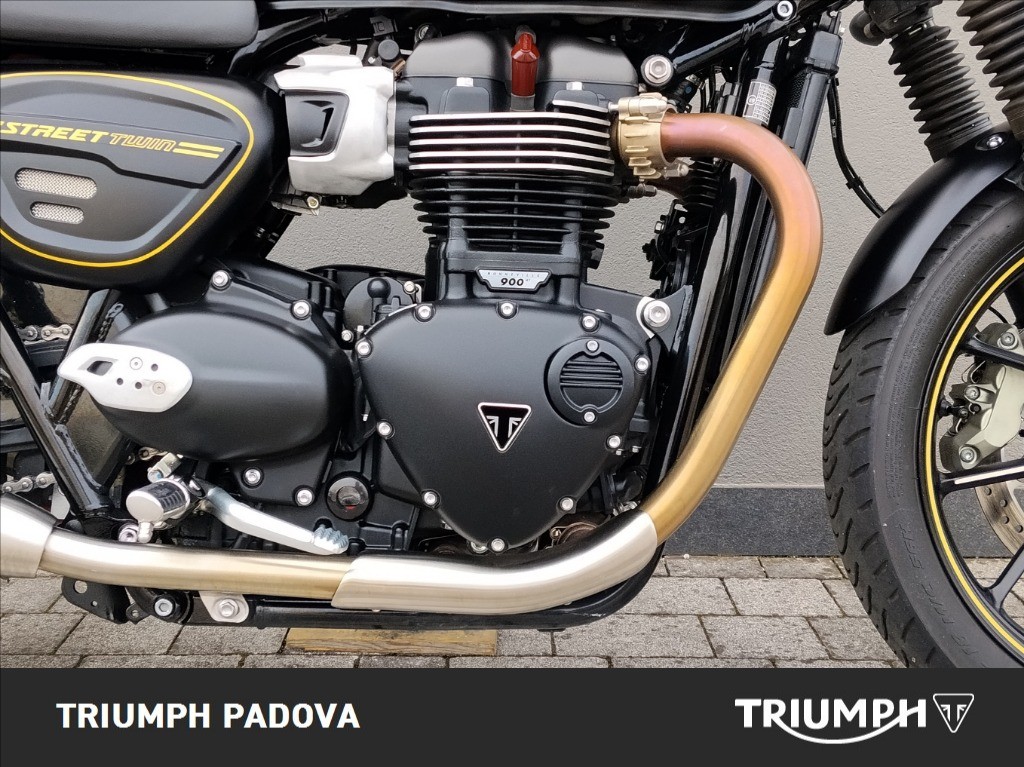 TRIUMPH Street Twin 900 Gold Line